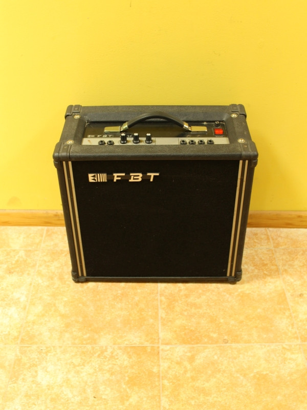 FBT MM-25G Guitar Combo